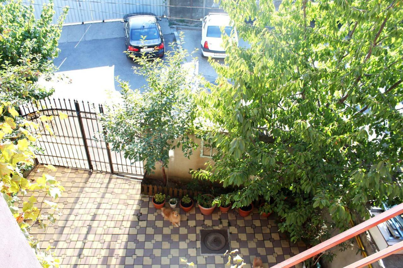 Collosal Studio Bucarest Esterno foto